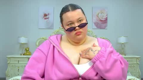 LiloLewins online show from January 2025 09:48:02 AM