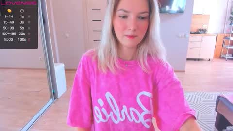 Snapshot of liloneforyou chatting on October 2025 10:23:02 AM Semmy online show from October 2025 10:23:02 AM