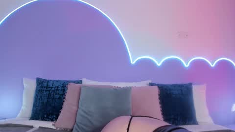 Lilou online show from February 2025 11:51:01 AM