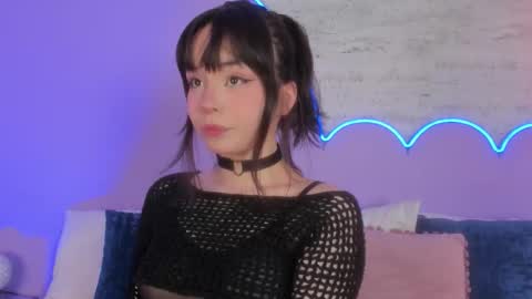 Lilou online show from October 2025 07:56:01 PM