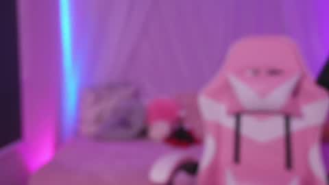 Snapshot of lilou_albrecht chatting on May 2026 01:39:02 PM Lilou online show from May 2026 01:39:02 PM