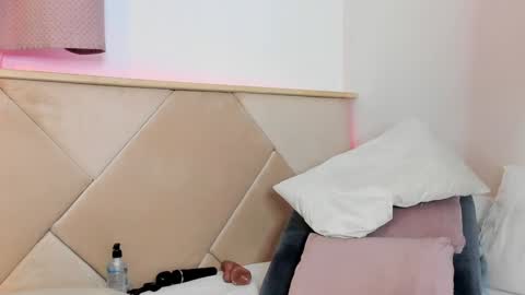 Snapshot of liloukatt chatting on January 2025 03:39:01 AM Lilou online show from January 2025 03:39:01 AM