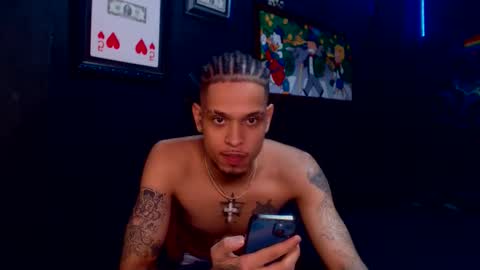 Snapshot of lilray99 chatting on December 2024 08:26:02 AM ONLYFANS online show from December 2024 08:26:02 AM