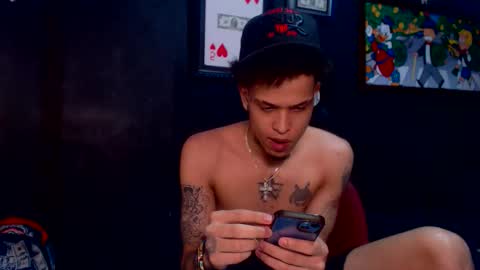 Snapshot of lilray99 chatting on January 2025 04:17:02 AM ONLYFANS online show from January 2025 04:17:02 AM