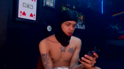 Snapshot of lilray99 chatting on January 2025 06:59:02 AM ONLYFANS online show from January 2025 06:59:02 AM