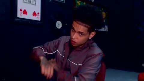 Snapshot of lilray99 chatting on February 2025 08:38:01 AM ONLYFANS online show from February 2025 08:38:01 AM