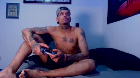 Snapshot of lilray99 chatting on October 2025 06:01:02 AM ONLYFANS online show from October 2025 06:01:02 AM