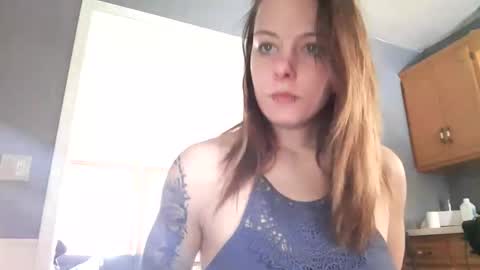 Snapshot of lilsirenluna chatting on March 2026 05:19:01 PM Luna online show from March 2026 05:19:01 PM