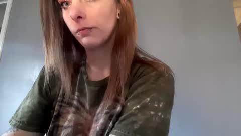 Snapshot of lilsirenluna chatting on March 2026 09:42:02 PM Luna online show from March 2026 09:42:02 PM