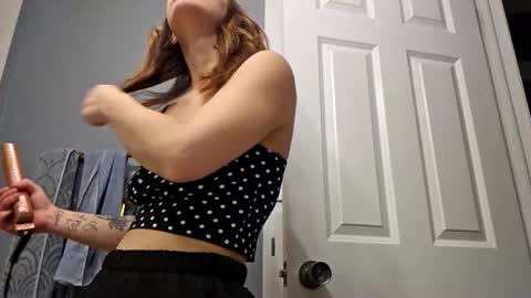 lilsirens11ut online show from December 2025 06:23:01 PM