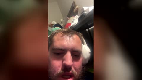 Snapshot of lilsubmission chatting on April 2026 02:58:01 AM lilsubmission online show from April 2026 02:58:01 AM