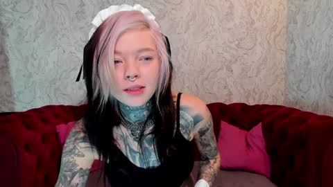 Snapshot of lilu_kayden chatting on December 2024 04:10:01 PM Little slave Kayden online show from December 2024 04:10:01 PM