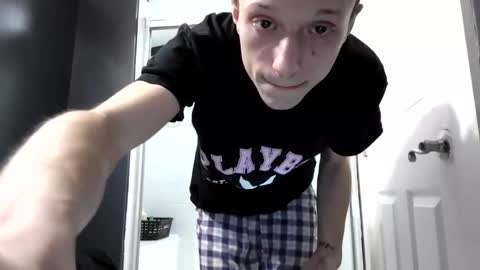 Little Violet online show from November 2025 05:20:01 AM