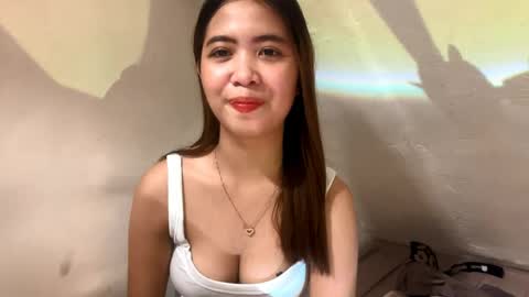 Snapshot of lily_blush_ chatting on April 2026 07:13:02 AM lily_blush_ online show from April 2026 07:13:02 AM
