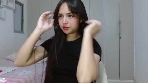 Snapshot of lily_crushx chatting on December 2025 07:46:02 AM Lirio online show from December 2025 07:46:02 AM