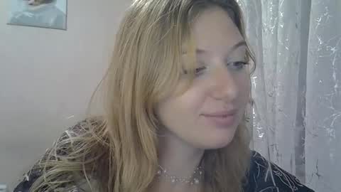lily_ember online show from October 2025 07:01:02 PM