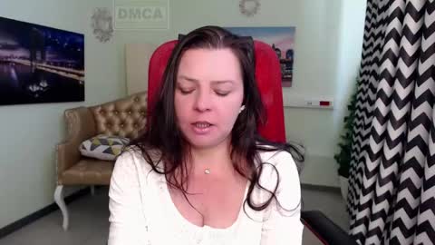 Lily online show from May 2026 07:25:01 AM