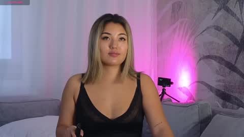 Lily online show from December 2024 05:42:02 AM