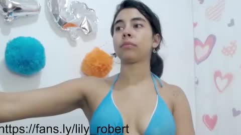 Snapshot of lily_robertss_ chatting on September 2025 04:45:01 AM Lily Roberts online show from September 2025 04:45:01 AM