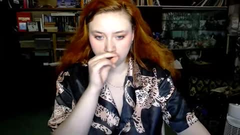 Alice online show from October 2025 03:21:02 PM