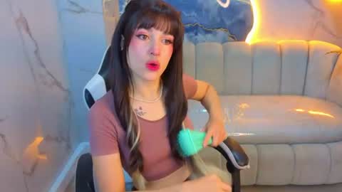 Snapshot of lily_tx chatting on June 2026 12:33:02 PM Follow me.. Live 730 to 1400 online show from June 2026 12:33:02 PM
