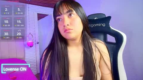 lily_waist online show from September 2025 11:13:02 AM
