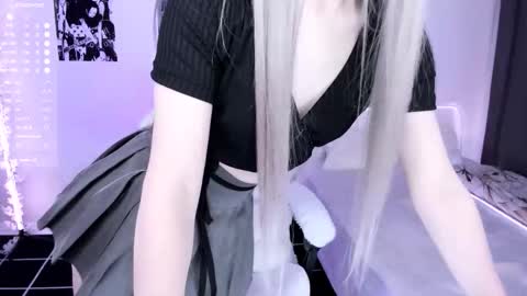 Lily online show from November 2025 05:56:01 PM