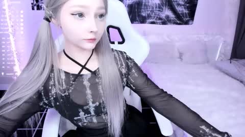 Lily online show from February 2026 02:10:01 AM