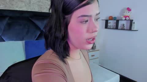 Snapshot of lily_woodz chatting on November 2025 07:17:01 PM LilyWoodz online show from November 2025 07:17:01 PM