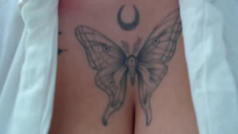 lilyfox23 online show from April 2026 01:25:02 PM