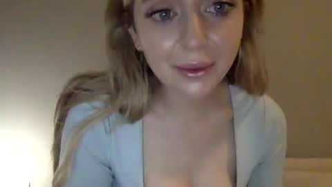 LilyMae online show from December 2024 07:32:02 PM