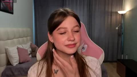 Snapshot of lilymoore69 chatting on June 2026 09:01:02 AM Lily online show from June 2026 09:01:02 AM