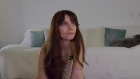 Lily online show from February 2026 09:44:01 PM