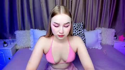 Lilian online show from November 2025 03:52:02 AM