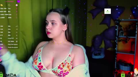 Snapshot of lilysweet13 chatting on April 2026 06:32:02 PM Lily online show from April 2026 06:32:02 PM