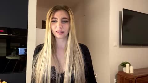 Snapshot of lilysweetgirl chatting on March 2026 06:34:02 PM Lily online show from March 2026 06:34:02 PM