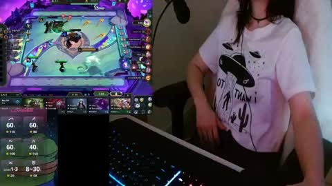 Snapshot of lilythrone chatting on April 2026 04:45:02 AM Lily Rone online show from April 2026 04:45:02 AM