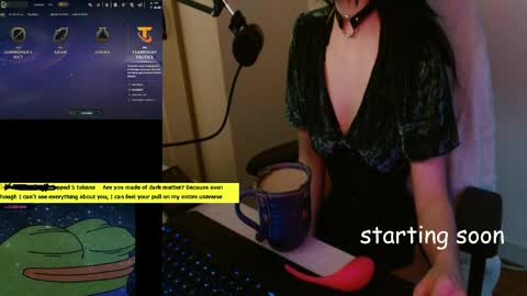 Snapshot of lilythrone chatting on May 2026 01:22:01 AM Lily Rone online show from May 2026 01:22:01 AM