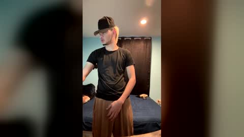 Snapshot of lima_tunes chatting on December 2025 09:09:01 PM lima_tunes online show from December 2025 09:09:01 PM