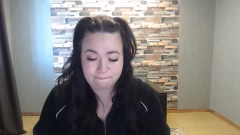 Snapshot of limalagris chatting on April 2026 07:00:01 AM busty princess online show from April 2026 07:00:01 AM