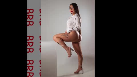 Snapshot of lin_jayani chatting on January 2025 10:43:01 AM Lin online show from January 2025 10:43:01 AM