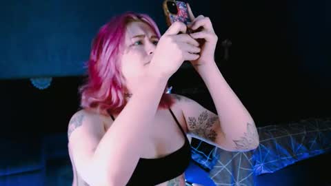 Snapshot of lina2d_tyan chatting on January 2026 12:20:01 PM Lina2D tyan online show from January 2026 12:20:01 PM