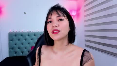  Lina Bedoya  online show from January 2025 11:46:01 AM