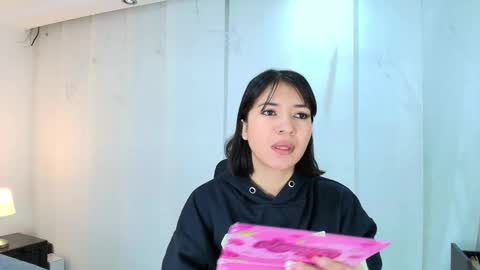  Lina Bedoya  online show from October 2025 11:31:01 AM