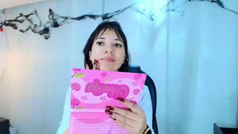  Lina Bedoya  online show from November 2025 11:53:02 AM