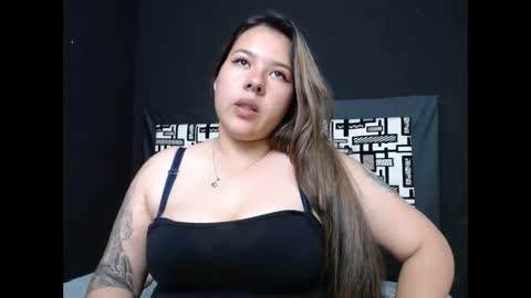 Snapshot of lina_browm chatting on January 2025 11:56:01 PM Lina Browm online show from January 2025 11:56:01 PM