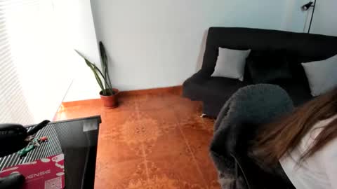 Snapshot of lina_browm chatting on September 2025 02:10:01 PM Lina Browm online show from September 2025 02:10:01 PM