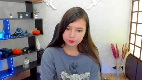 Snapshot of lina_brownie chatting on December 2024 02:09:02 AM Lina online show from December 2024 02:09:02 AM