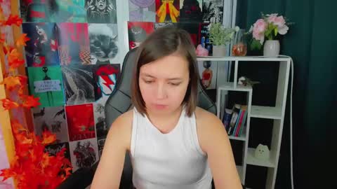 Snapshot of lina_brownie chatting on January 2025 04:59:01 AM Lina online show from January 2025 04:59:01 AM