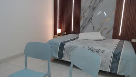 Lina online show from September 2025 12:30:01 PM